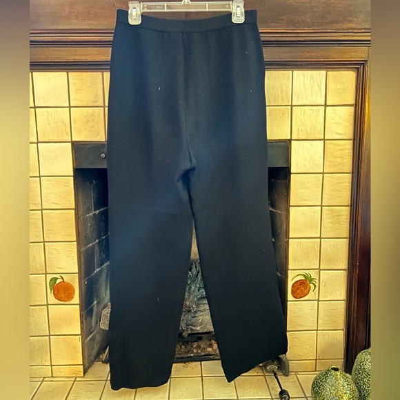 St. John Basics Wool Pleated Trousers - Picture 7 of 7